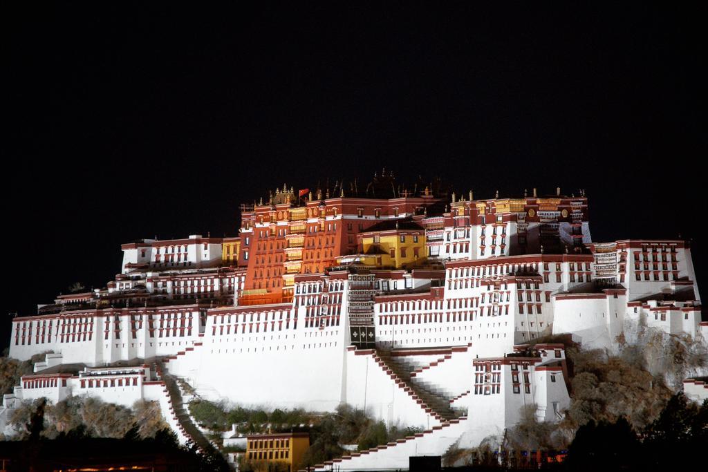 Tashitakge Hotel Lhasa Exteriör bild